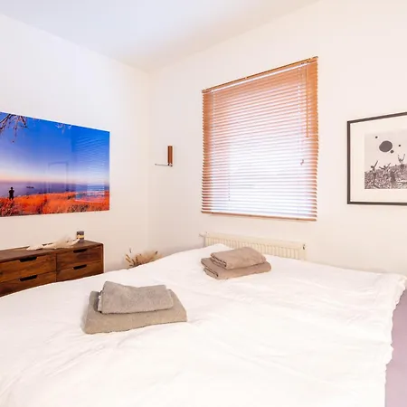 App 2 Stylische Surfoase Am Wasser